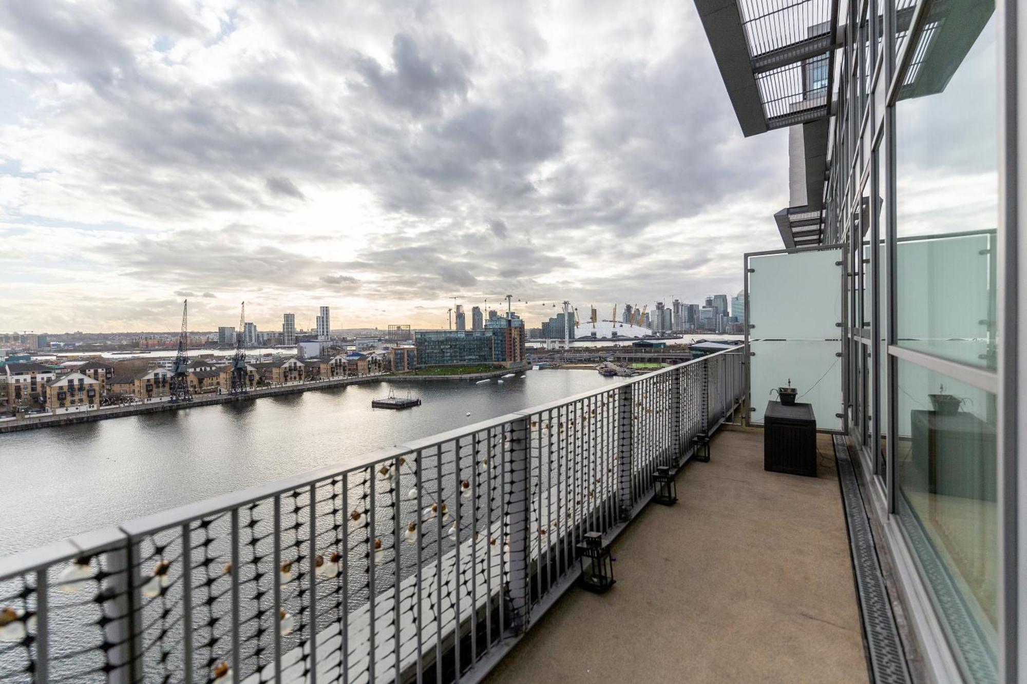 Premium Apartments By Excel London Exterior photo