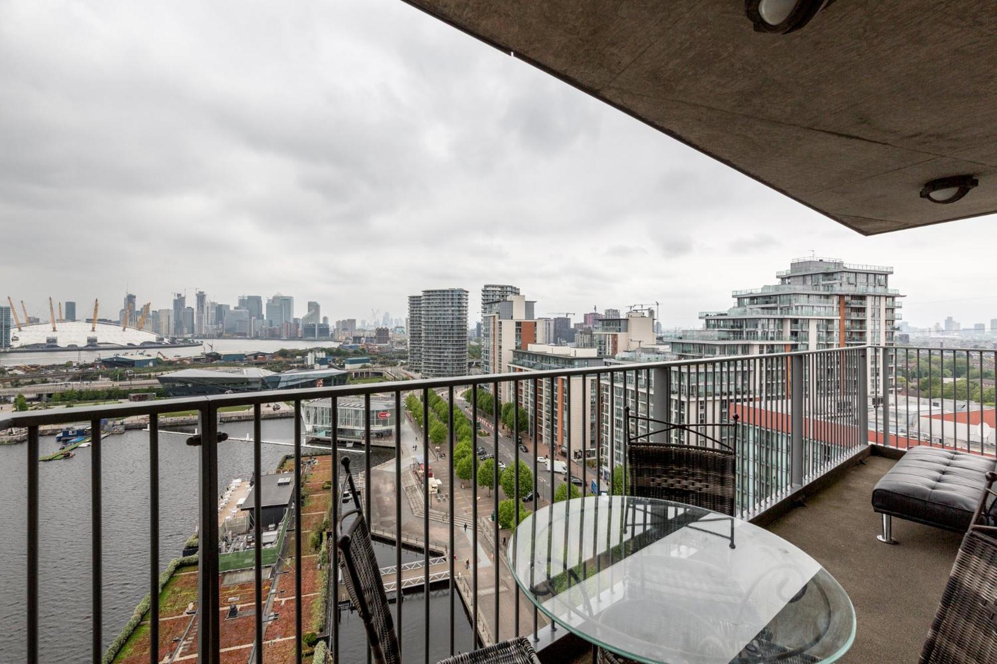 Premium Apartments By Excel London Exterior photo