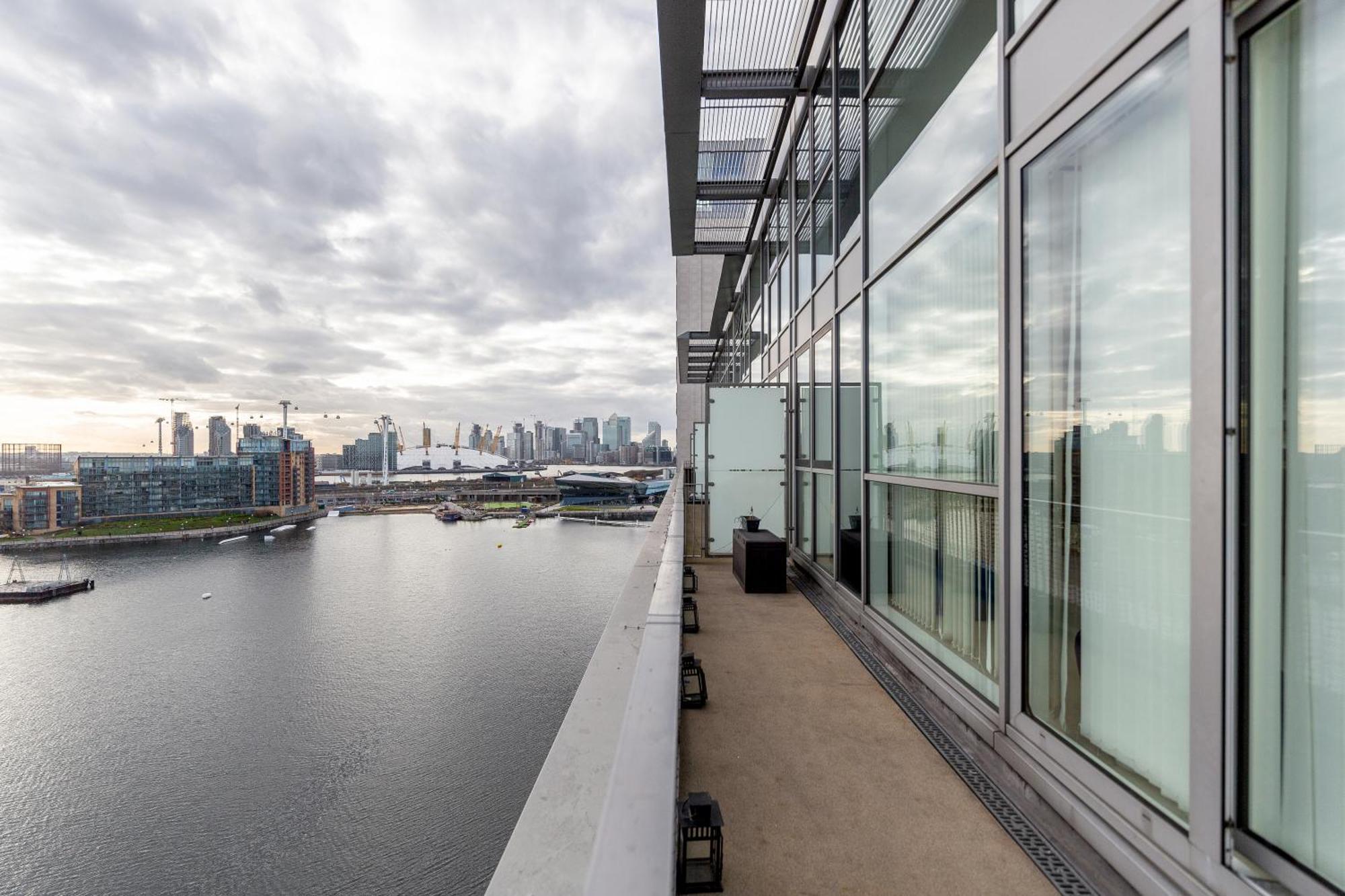 Premium Apartments By Excel London Exterior photo