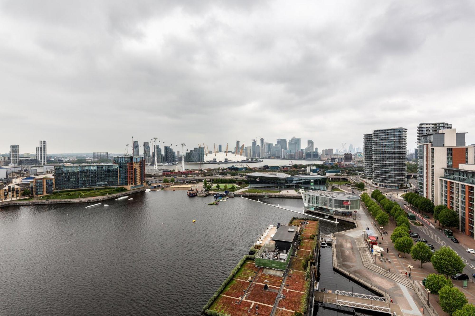 Premium Apartments By Excel London Exterior photo